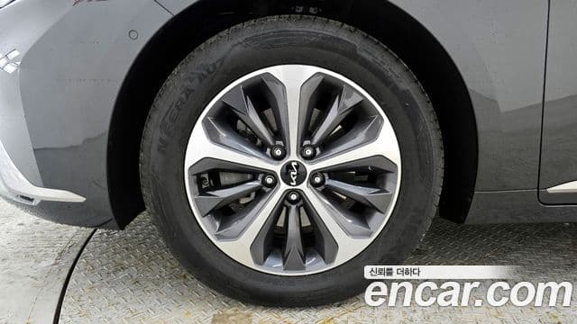 Kia K8 гибрид Noblesse, 2022 все фото