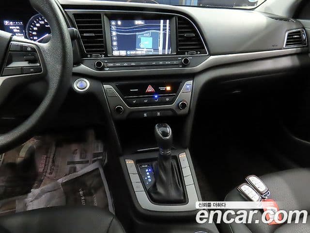 Hyundai Avante AD 1.6 GDI Value Plus, 2018 11