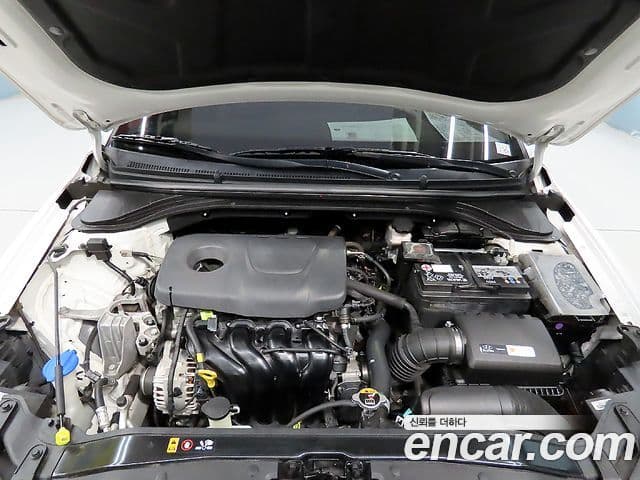 Hyundai Avante AD 1.6 GDI Value Plus, 2018 20