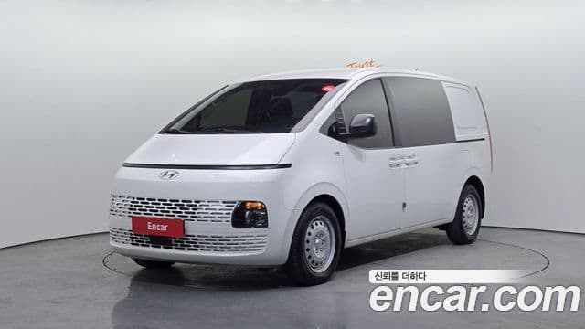 Hyundai Staria Smart, 2023 1