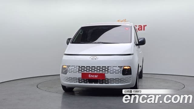 Hyundai Staria Smart, 2023 3