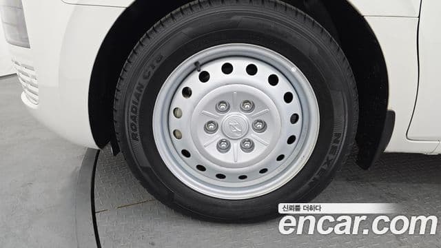 Hyundai Staria Smart, 2023 все фото