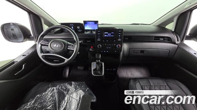 Hyundai Staria Smart, 2023 7