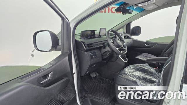 Hyundai Staria Smart, 2023 10