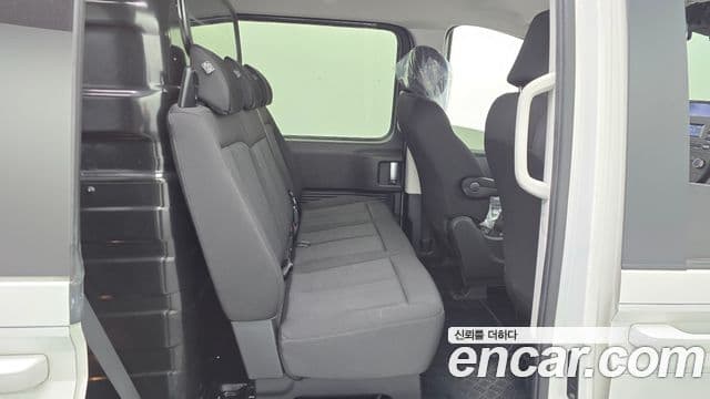 Hyundai Staria Smart, 2023 12