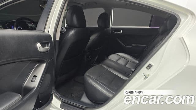 Kia K3 Trendy, 2014 13