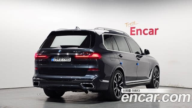 BMW X7 (G07) xDrive 40i M Sport 6인승, 2022 2