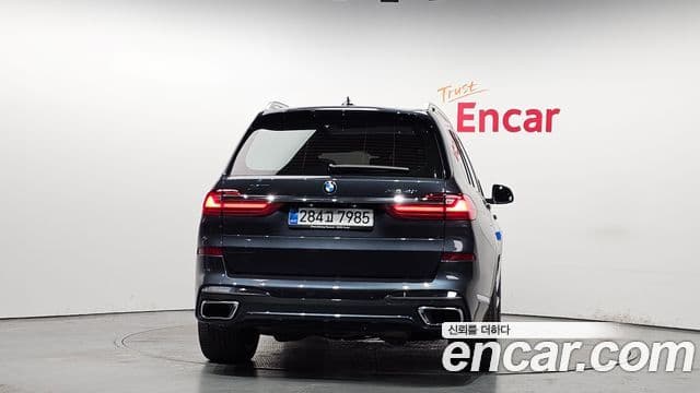 BMW X7 (G07) xDrive 40i M Sport 6인승, 2022 4