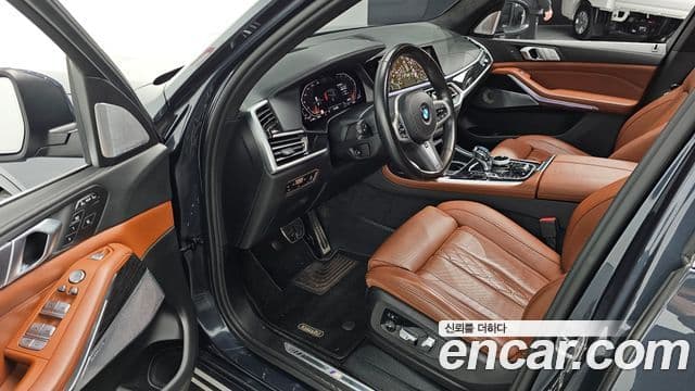 BMW X7 (G07) xDrive 40i M Sport 6인승, 2022 11