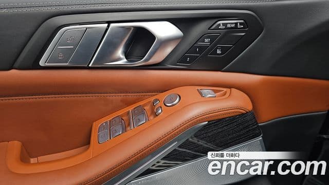 BMW X7 (G07) xDrive 40i M Sport 6인승, 2022 19
