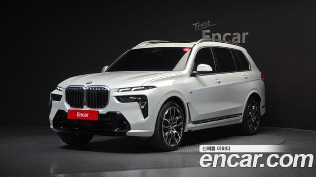 BMW X7 (G07) xDrive 40i M Sport 6인승, 2025 1