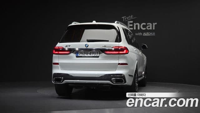 BMW X7 (G07) xDrive 40i M Sport 6인승, 2025 4