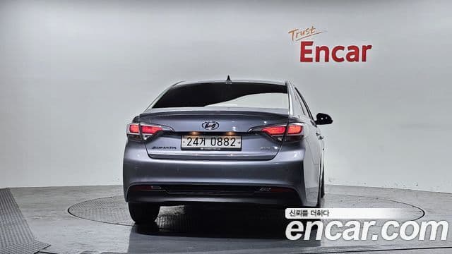 Hyundai LF Sonata гибрид Modern, 2016 4