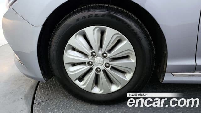 Hyundai LF Sonata гибрид Modern, 2016 все фото