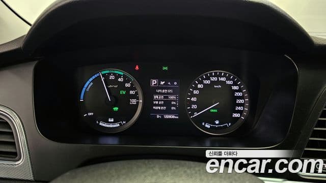 Hyundai LF Sonata гибрид Modern, 2016 8