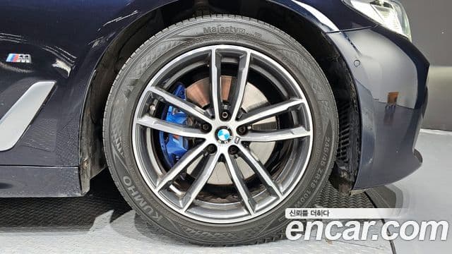 BMW 5시리즈 (G30) 520i M Sport, 2022 все фото