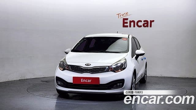 Kia All New Pride Luxury, 2013 3