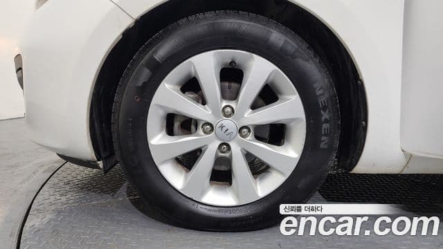 Kia All New Pride Luxury, 2013 все фото