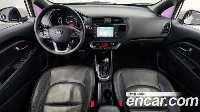 Kia All New Pride Luxury, 2013 7
