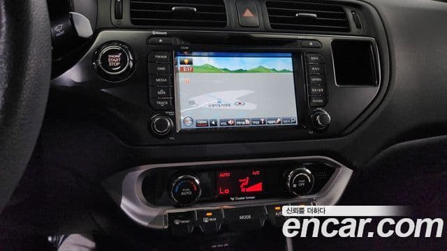 Kia All New Pride Luxury, 2013 17