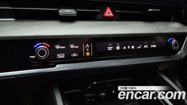 Kia Sportage 5세대 гибрид Signature Gravity 4WD, 2023 16