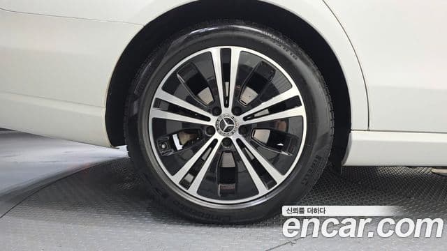 Mercedes-Benz E-класс W213 Avantgarde, 2021 все фото