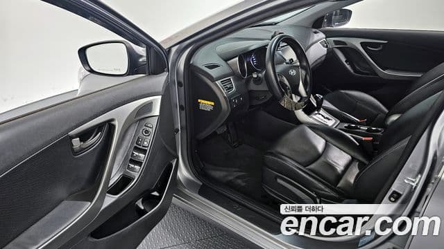 Hyundai Avante MD M16 GDI Avenue, 2014 10