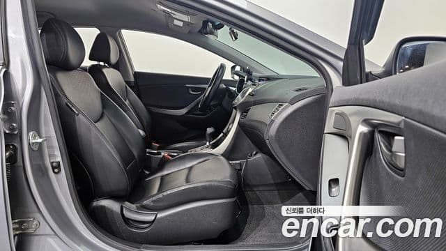 Hyundai Avante MD M16 GDI Avenue, 2014 11