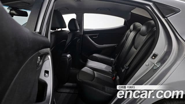 Hyundai Avante MD M16 GDI Avenue, 2014 13