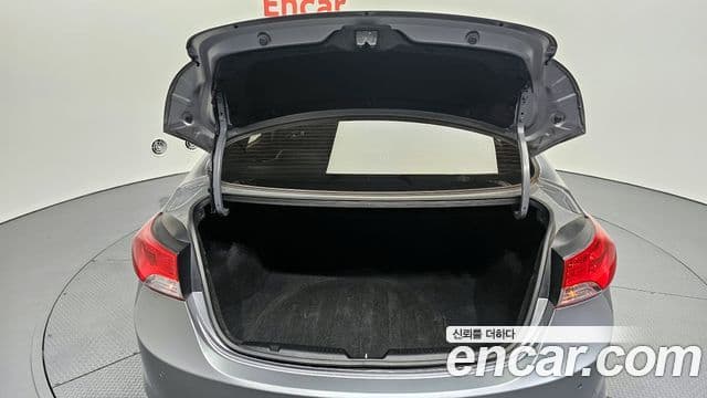 Hyundai Avante MD M16 GDI Avenue, 2014 20