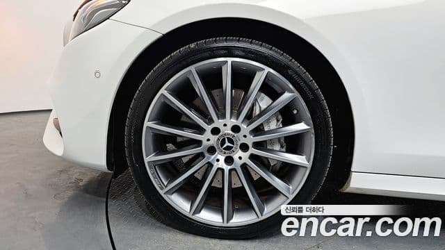 Mercedes-Benz E-класс W213 AMG Line, 2020 все фото