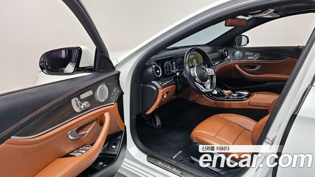 Mercedes-Benz E-класс W213 AMG Line, 2020 11