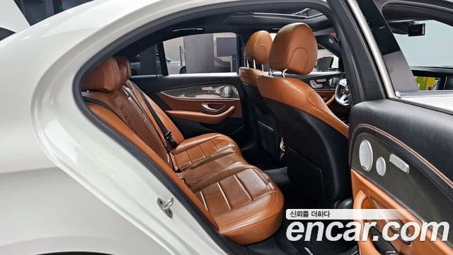 Mercedes-Benz E-класс W213 AMG Line, 2020 12