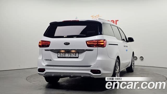 Kia The / новый New Carnival Noblesse, 2019 4