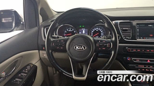 Kia The / новый New Carnival Noblesse, 2019 14