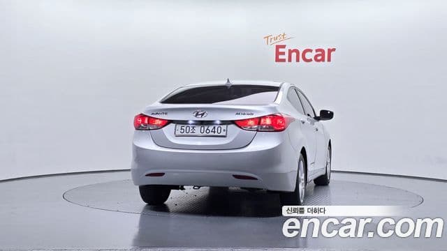 Hyundai Avante MD Premier, 2011 4