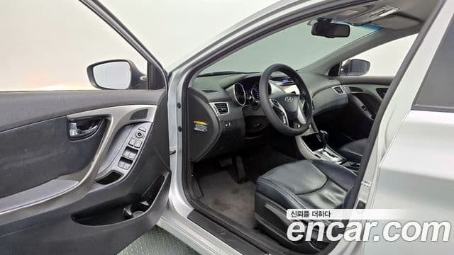 Hyundai Avante MD Premier, 2011 11