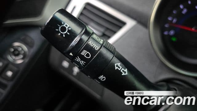 Hyundai Avante MD Premier, 2011 19