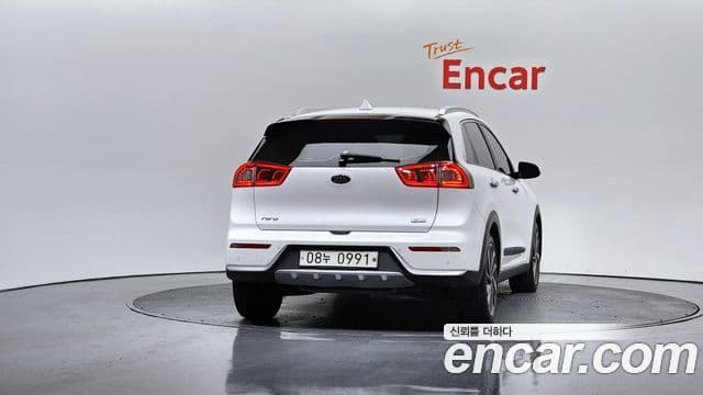 Kia Niro Prestige, 2017 4