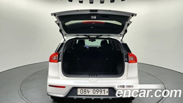 Kia Niro Prestige, 2017 11