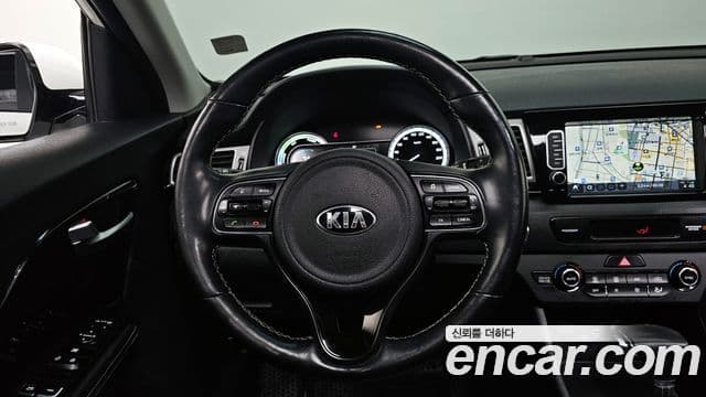 Kia Niro Prestige, 2017 14