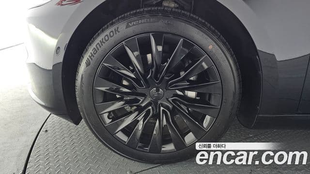 Tesla модель 3, 2025 все фото