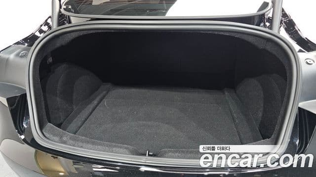 Tesla модель 3, 2025 20