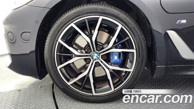BMW 5시리즈 (G30) 530e M Sport, 2021 все фото