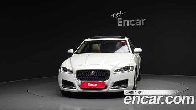 Jaguar XF (X260) 20d Prestige AWD, 2018 3