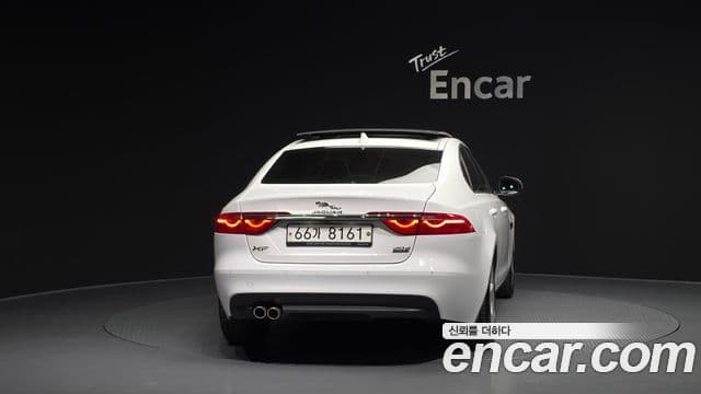 Jaguar XF (X260) 20d Prestige AWD, 2018 4