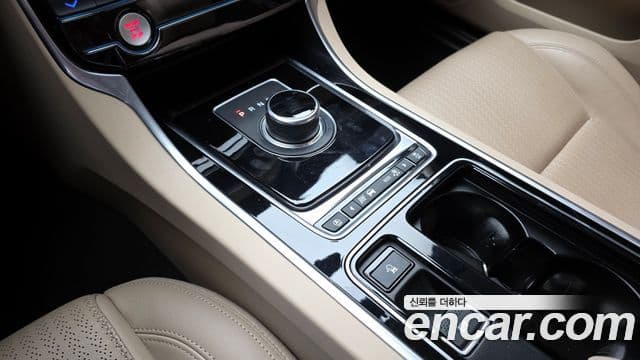 Jaguar XF (X260) 20d Prestige AWD, 2018 9