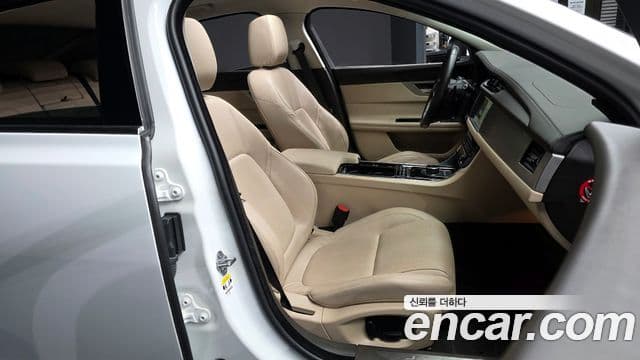 Jaguar XF (X260) 20d Prestige AWD, 2018 11