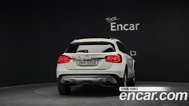 Mercedes-Benz GLA-класс X156 GLA200 d, 2017 4