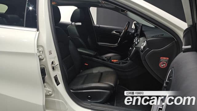 Mercedes-Benz GLA-класс X156 GLA200 d, 2017 10